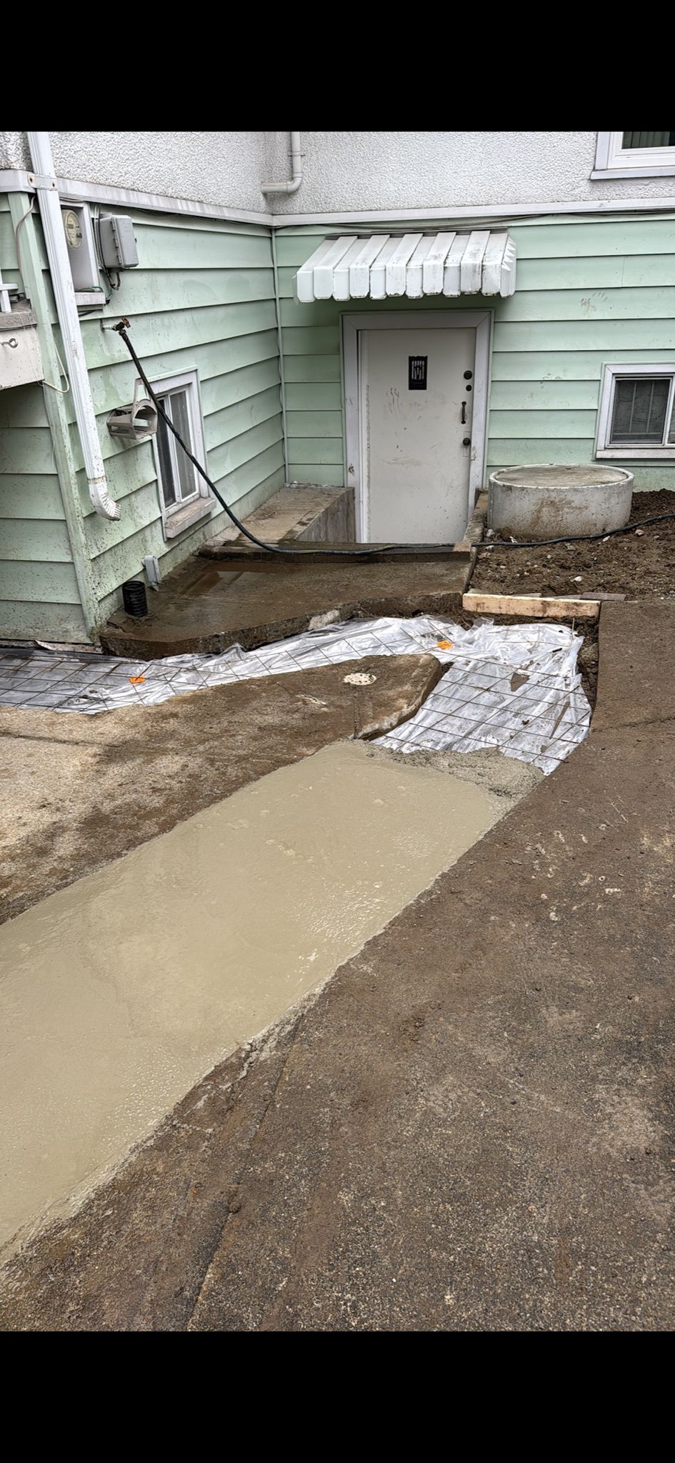 Concrete finishing for drainage